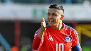 Sevilla se reforça com o veterano artilheiro chileno Alexis Sánchez