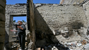 Dans les "villes martyres" pr&egrave;s de Kiev, on d&eacute;blaie pour reconstruire