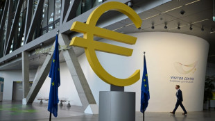 El desempleo de la eurozona en junio se mantuvo estable en el 6,2%