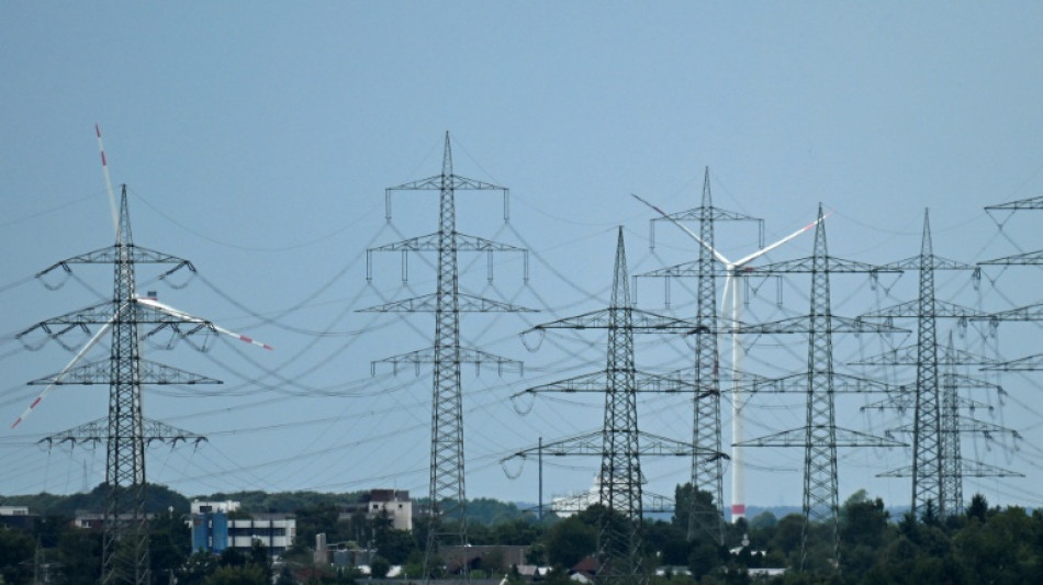 Strompreise d&uuml;rften leicht steigen: &Uuml;bertragungsnetzentgelte werden 2027 angehoben 
