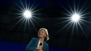 Pr&eacute;sidentielle: P&eacute;cresse et Le Pen veulent se relancer, M&eacute;lenchon pour le "vote utile"