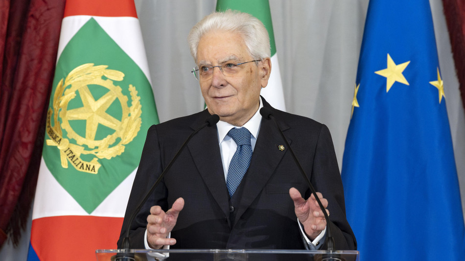 Mattarella, serve intesa tra istituzioni e settore cinematografico
