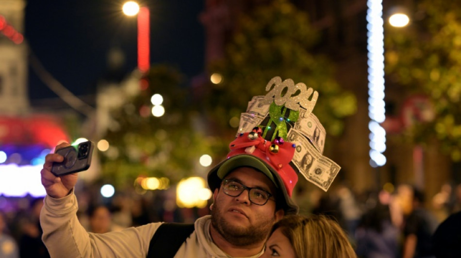 Le monde se pr&eacute;pare &agrave; entrer en 2024