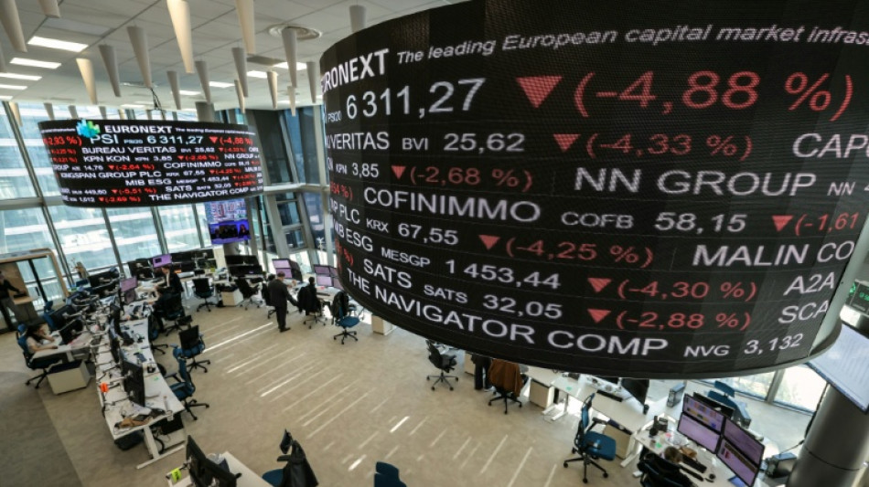 Les Bourses européennes terminent en baisse, lestées par des prises de profits