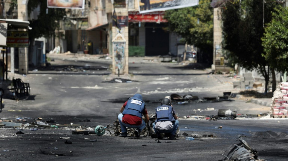 Ataque com carro em Tel Aviv deixa 7 feridos, coincidindo com incurs&atilde;o israelense na Cisjord&acirc;nia