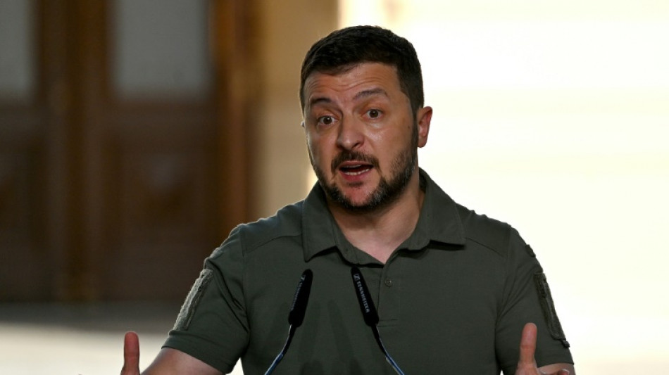 Zelensky acusa R&uacute;ssia de preparar 'atentado terrorista' em central nuclear ocupada