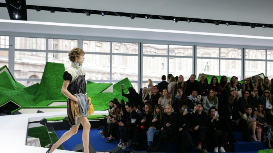 Folclore e natureza no desfile da Louis Vuitton em Paris