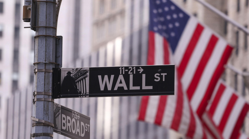 Nyt, in primi 100 giorni Trump bruciati in Borsa 6.500 miliardi