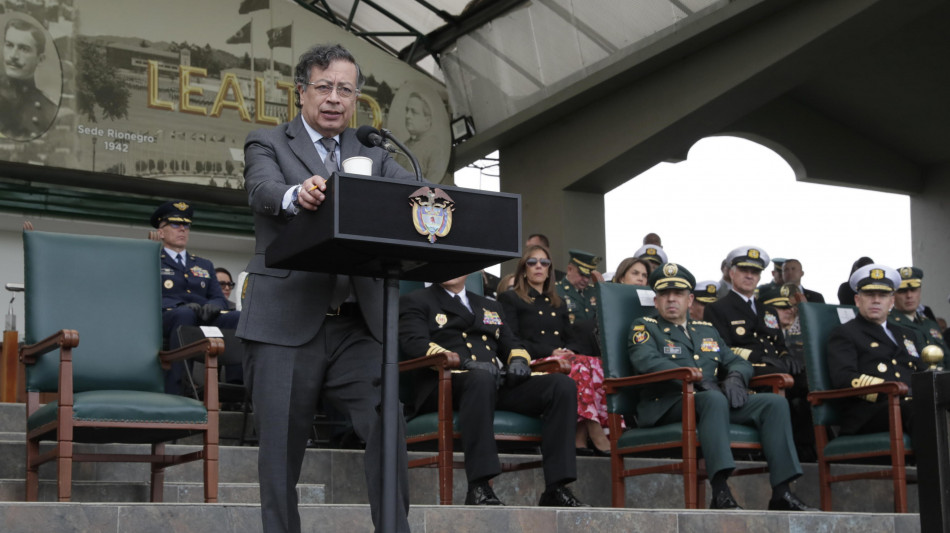 Colombia: Petro a 'dissidenze' Farc, 'avete un mese per la pace'