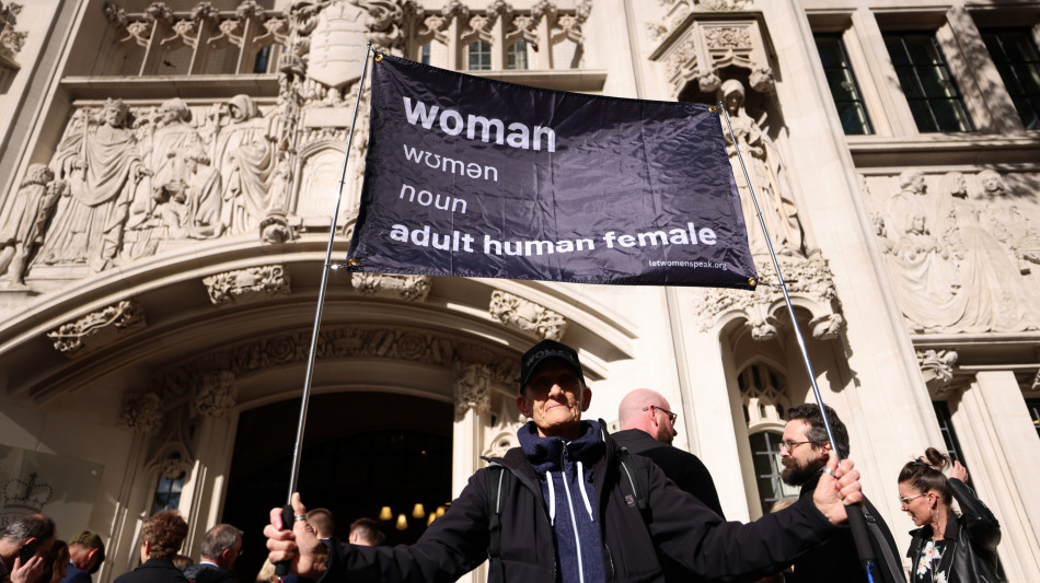 Corte Suprema in Gb nega a trans la definizione di donne