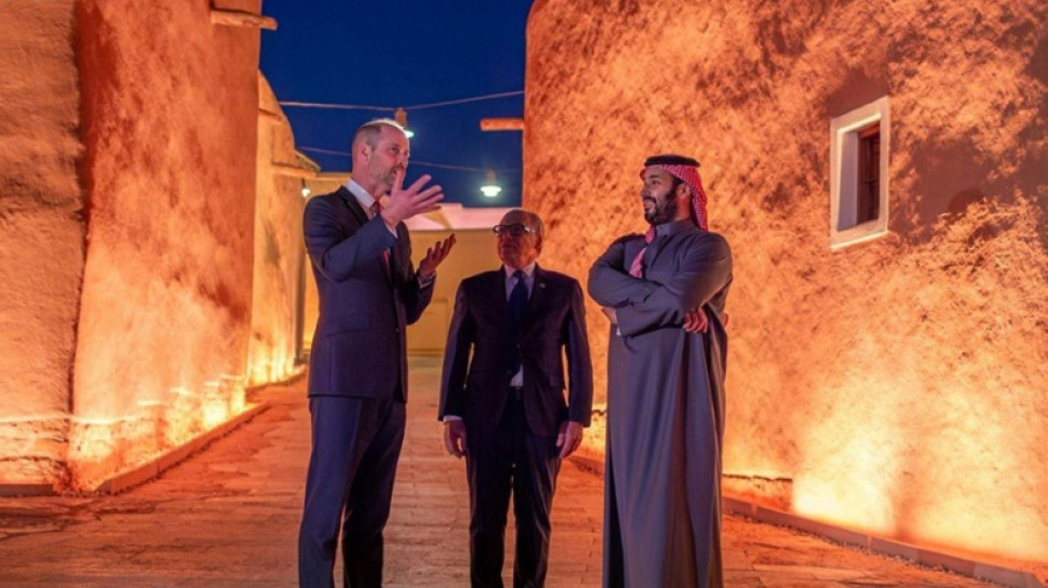 A Ryad, le prince William rencontre des footballeuses saoudiennes