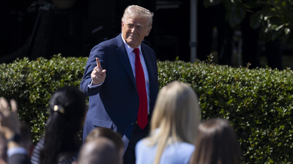 Trump annuncia che visiter&agrave; l'Africa