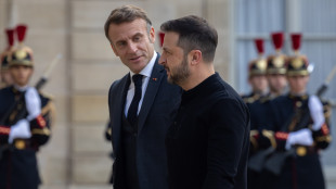 Il presidente ucraino Zelensky &egrave; arrivato a Parigi
