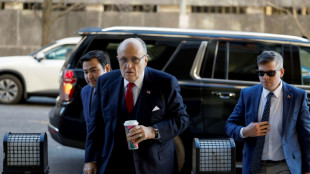 Giuliani, ex-advogado de Trump, &eacute; condenado a pagar US$ 148 milh&otilde;es por difama&ccedil;&atilde;o