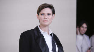 Bianca Balti in lacrime, 'in Iran sparano e uccidono le persone in ospedale'