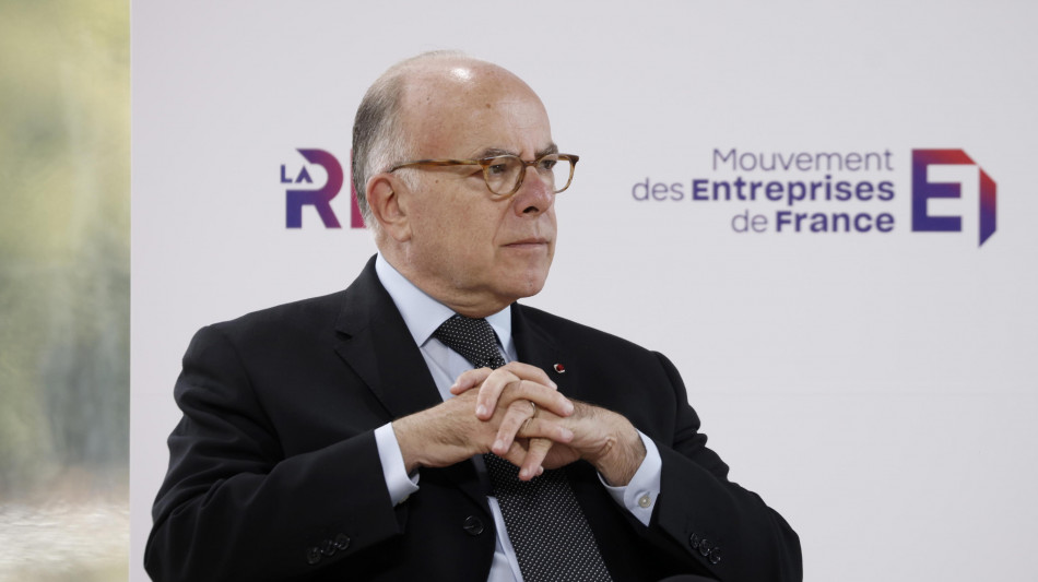 Bernard Cazeneuve sar&agrave; ricevuto domani da Macron