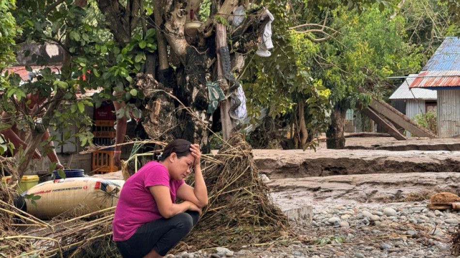 El tifón Fung-wong inunda ciudades filipinas y deja cinco muertos a su paso