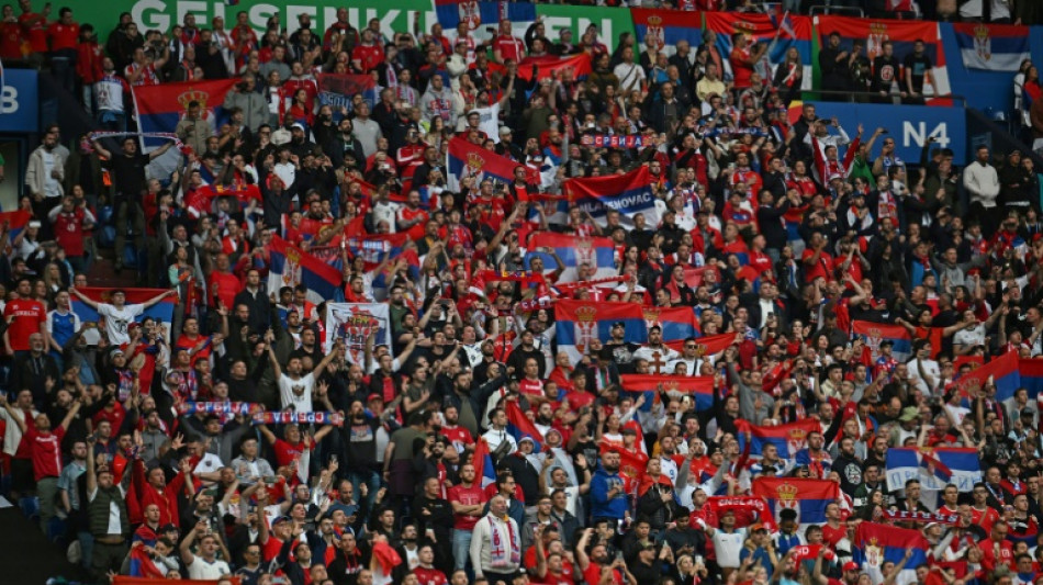 Uefa abre processo disciplinar contra Federa&ccedil;&atilde;o S&eacute;rvia de Futebol