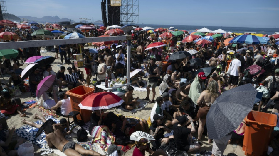 Fans se aglomeran en Rio de Janeiro para el concierto gratuito de Lady Gaga