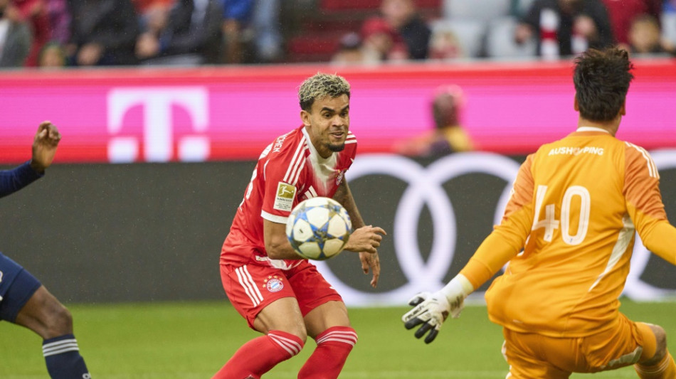 FC Bayern siegt beim Einstand von Díaz