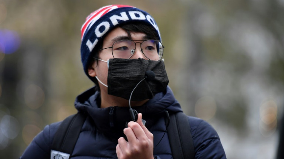 Pol&iacute;cia de Hong Kong oferece recompensa para prender ativistas pr&oacute;-democracia