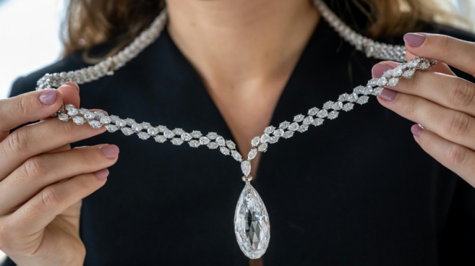 Primera parte de venta de joyas de millonaria vinculada al nazismo dejó 155 mdd USD