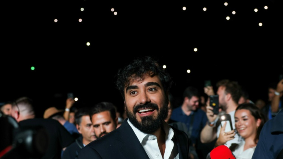 Jovem eurodeputado espanhol lança novo partido anti-imigração