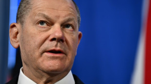 Verteidigungsausschuss l&auml;dt Scholz zu Sitzung ein 