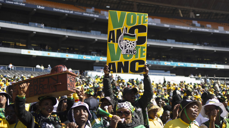 Elezioni in Sudafrica, secondo i sondaggi l'Anc &egrave; in calo
