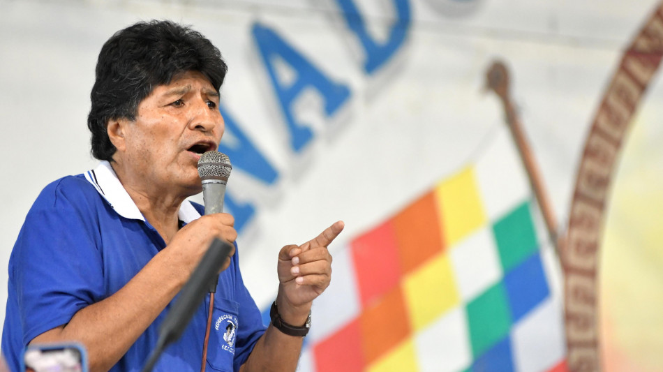 Bolivia: ripristinato il mandato d'arresto per Evo Morales
