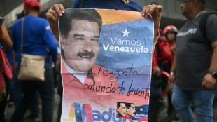 'N&atilde;o aceito que Trump venha dominar' Venezuela, dizem chavistas em nova marcha pr&oacute;-Maduro