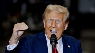 Trump, 'distrugger&ograve; l'Iran se attacca un candidato Usa'