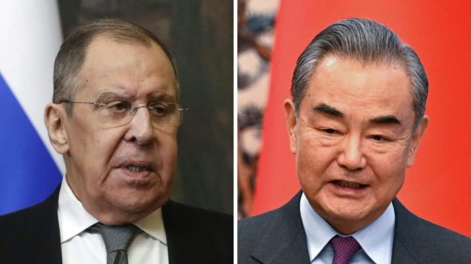 China promete a Lavrov fortalecer a coopera&ccedil;&atilde;o com a R&uacute;ssia