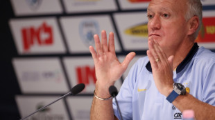 'Fui eu quem tomou a decis&atilde;o', diz Deschamps sobre aus&ecirc;ncia de Mbapp&eacute;