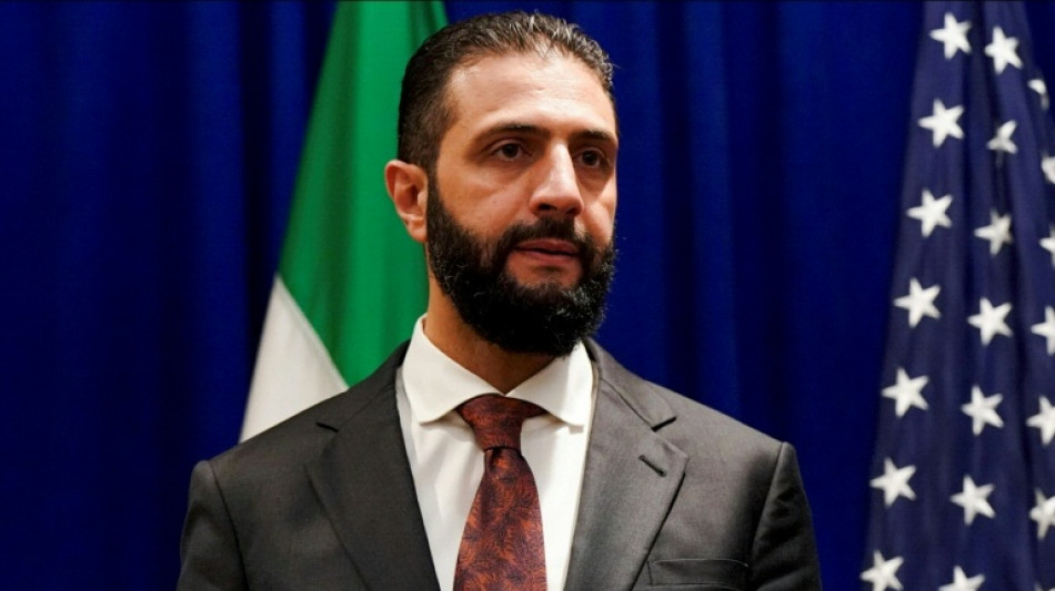 Le pr&eacute;sident syrien Ahmad al-Chareh arrive aux Etats-Unis