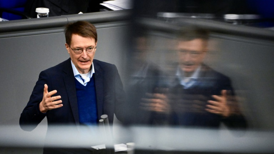 Lauterbach wirbt im Bundestag eindringlich f&uuml;r allgemeine Impfpflicht 