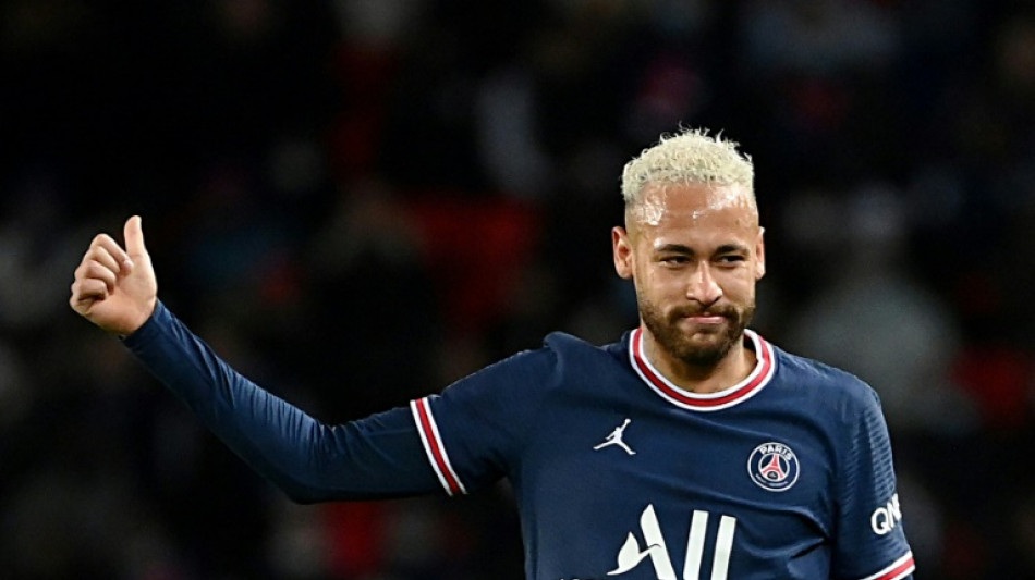Foot: 990.000 euros de salaire mensuel moyen au PSG, Neymar &agrave; 4 millions (presse) 