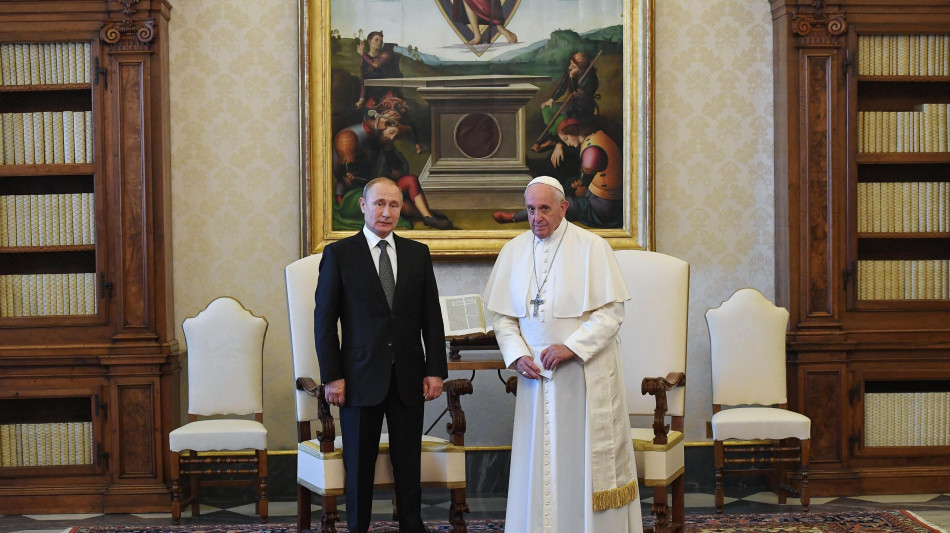 Putin, 'Papa Francesco ha trattato molto bene la Russia'