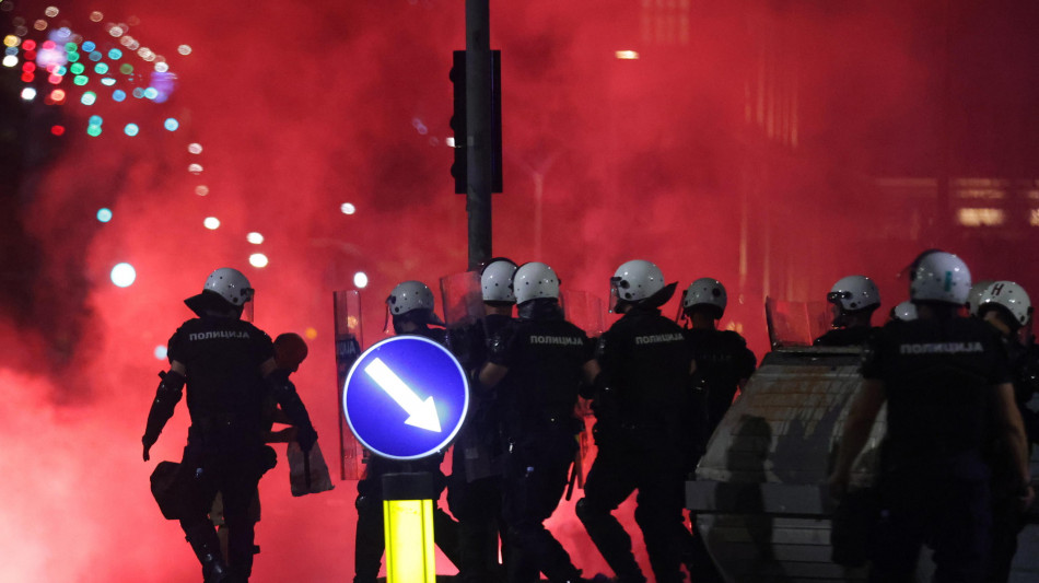Serbia, scontri tra studenti e polizia a Novi Sad