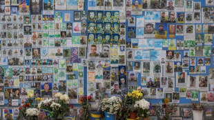 Zelensky pede envio de material militar &agrave; Ucr&acirc;nia para 'vencer' a R&uacute;ssia
