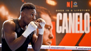 Boxe: "Je m'am&eacute;liore pendant que lui d&eacute;cline", estime Mbilli avant d'affronter Canelo
