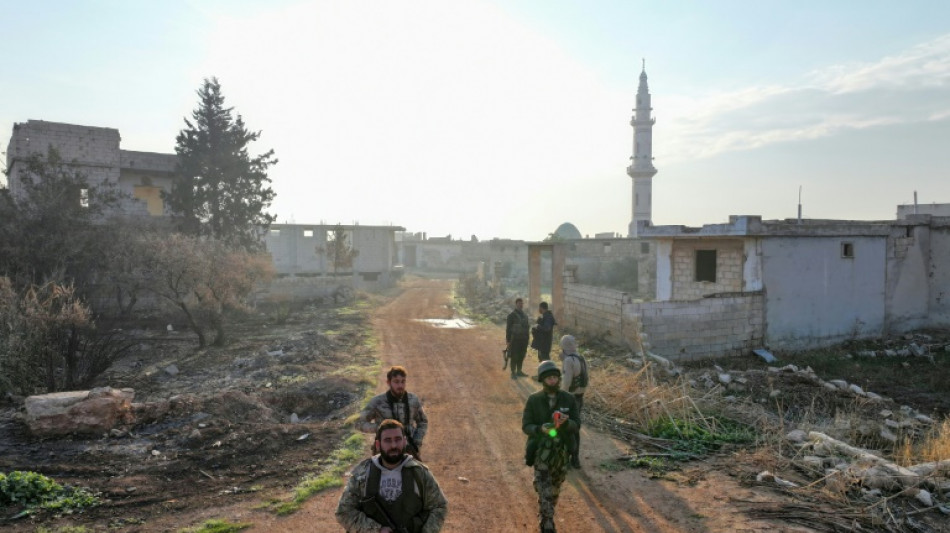 For&ccedil;as jihadistas entram na segunda maior cidade s&iacute;ria ap&oacute;s ofensiva rel&acirc;mpago