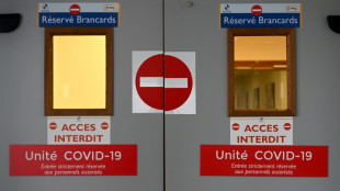 Covid: les hospitalisations continuent de baisser l&eacute;g&egrave;rement