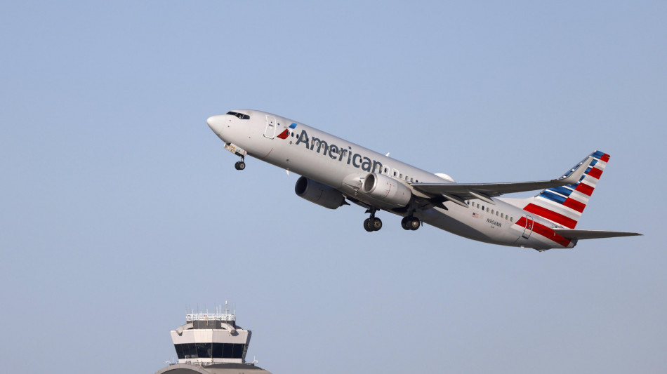 'Usa,afroamericani costretti a scendere da aereo perch&eacute; puzzano'