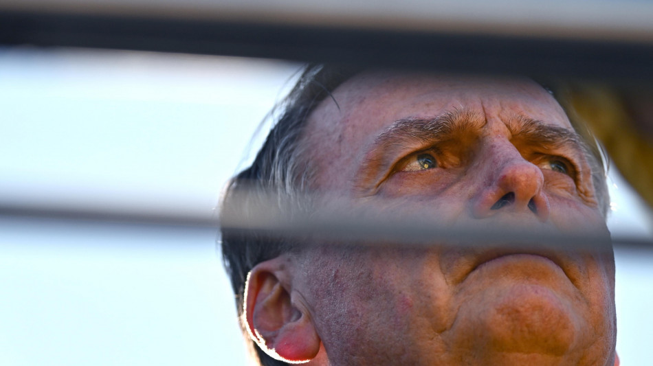 Brasile, polizia convoca Bolsonaro per testimoniare sul figlio