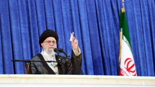 Jamenei acusa al "enemigo" de explotar las manifestaciones para da&ntilde;ar a Ir&aacute;n