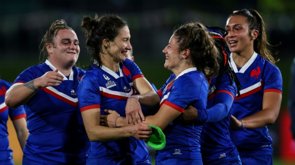 Mondial f&eacute;minin de rugby: les Bleues en quarts avec la mani&egrave;re 